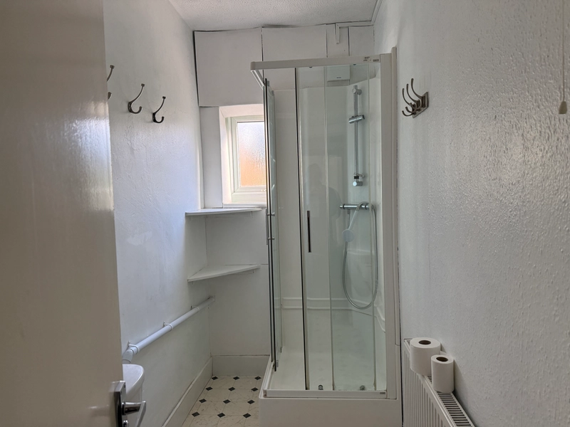 Claude Street 2 bed, 2 bath  - Spare Rooms NG7 2LA - Thumbnail 8